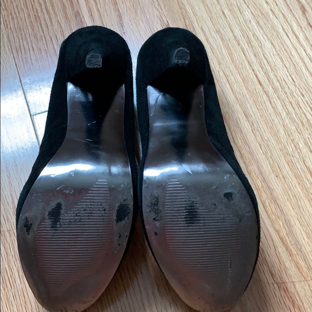 Steve Madden black pumps. You have found your holiday heals😍 - Picture 3 of 7